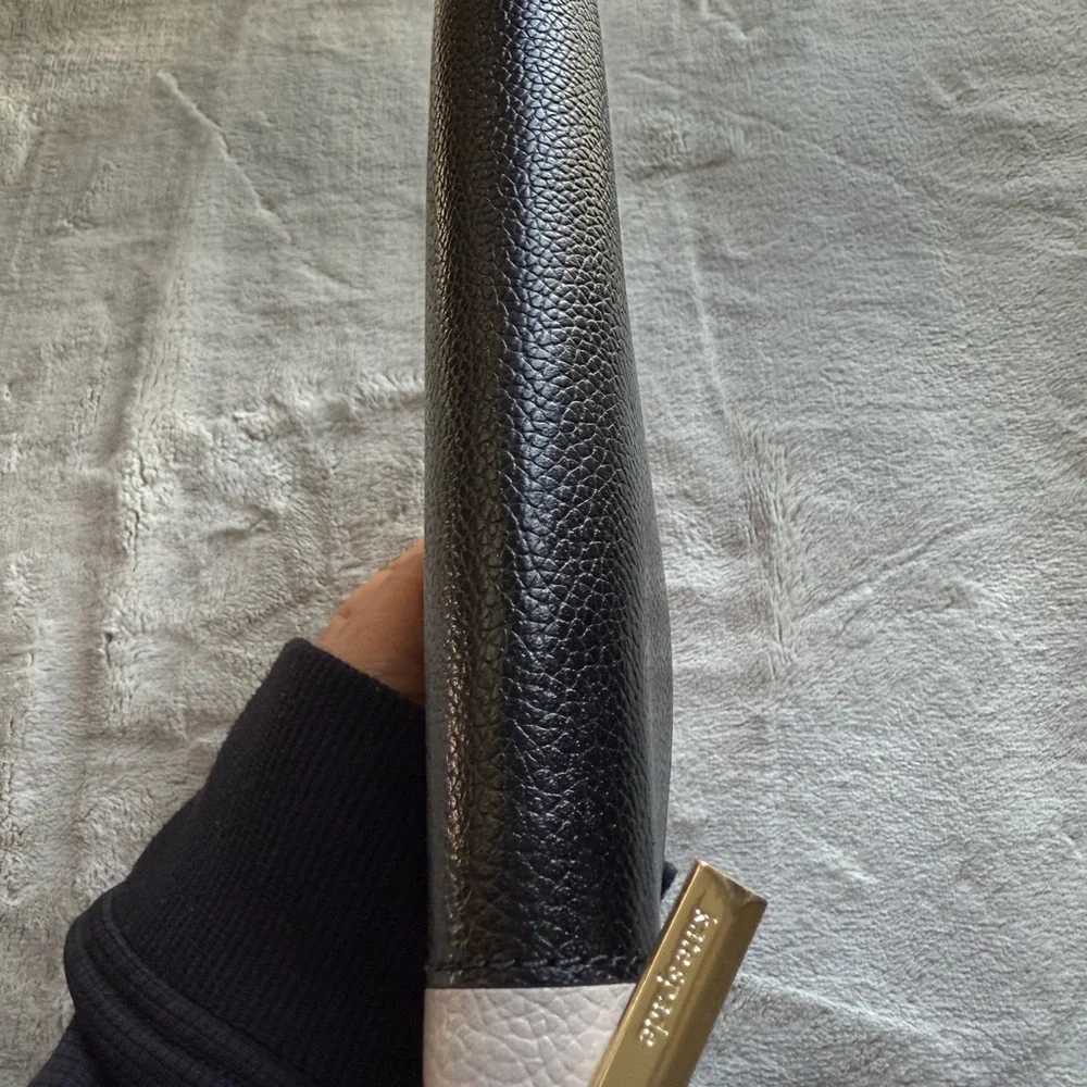 Kate Spade Black and Cream Wallet - Picture 3 of 8